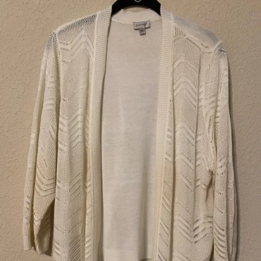 White Cardigan - Picture 1 of 6